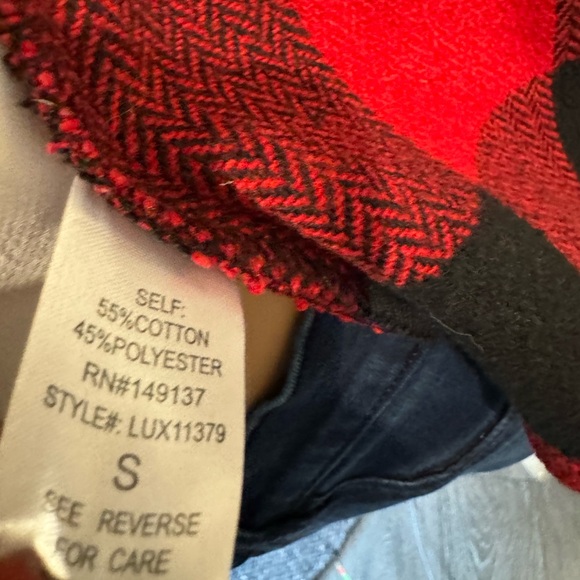 - PTP 19 inches length 23 inches red and black checkered Shacket - Picture 2 of 5